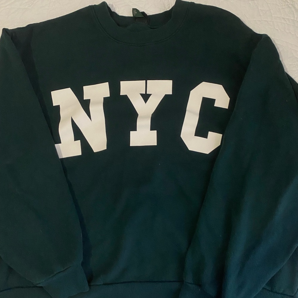 NYC dark green sweatshirt
